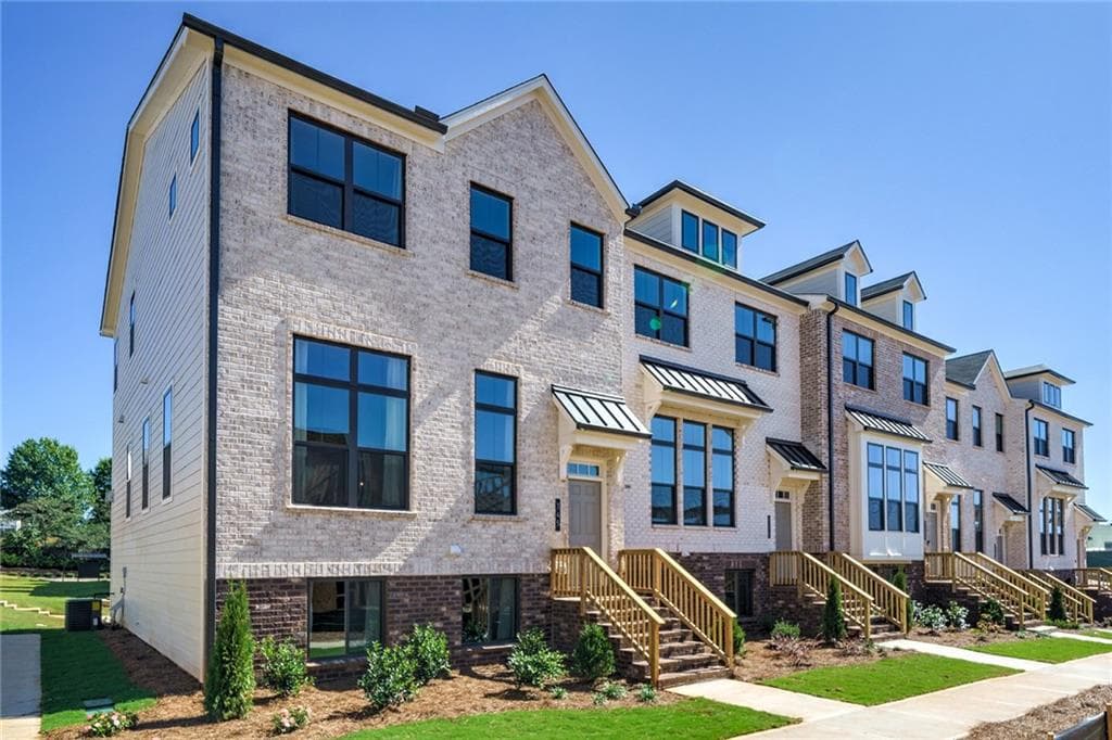 345 Crescent Lane, Roswell, GA 30076 — most recent listing photo