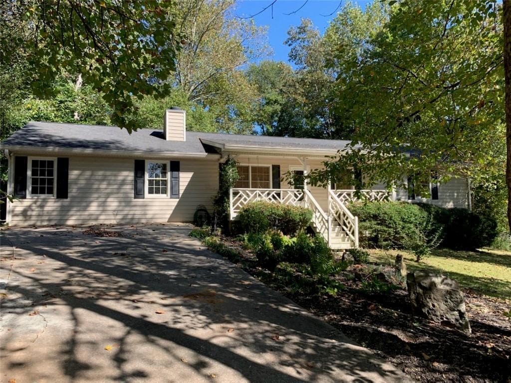 879 Pinedale Terrace, Sugar Hill, GA 30518 — most recent listing photo