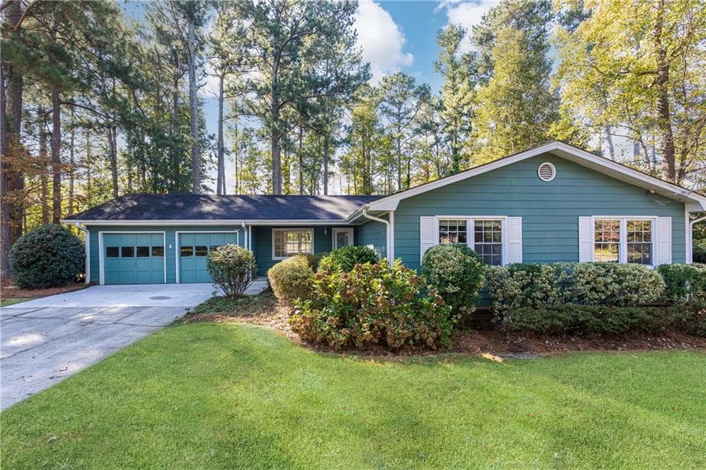 565 Donna Drive, Smyrna, GA 30082 — most recent listing photo