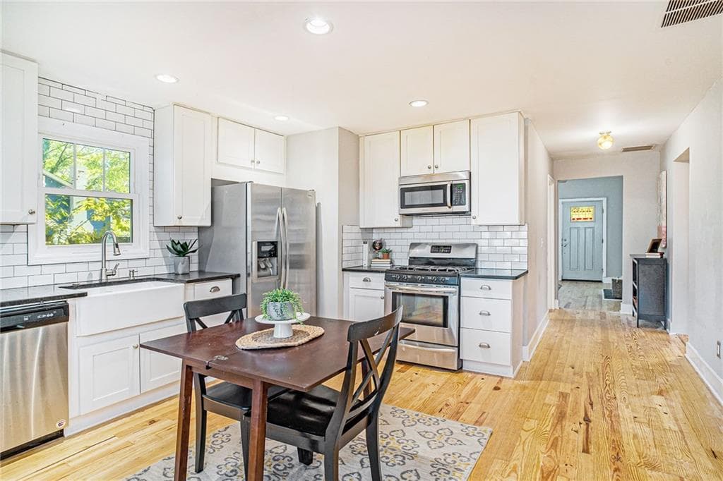 3 bedroom, 2 bathroom, 1,070 sq ft single family residence sold at 1396 Sargent Avenue, Atlanta, GA 30316