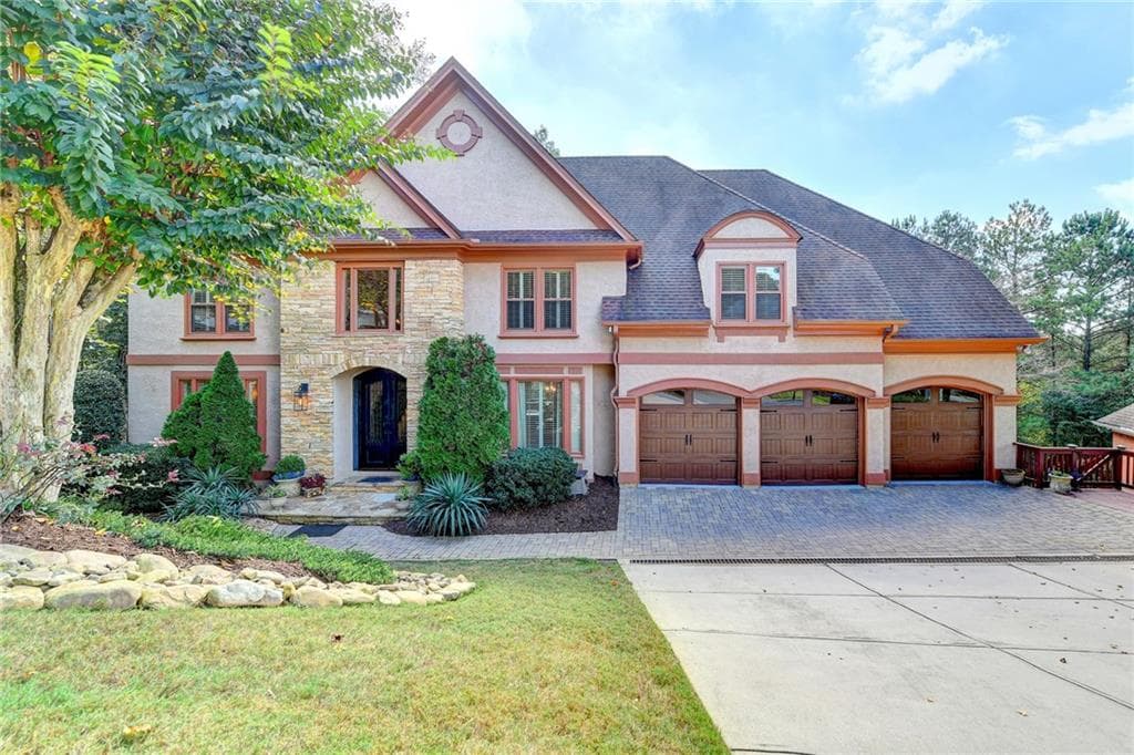 6 bedroom, 6 bathroom, 6,252 sq ft single family residence sold at 3030 Leeds Garden Lane, Alpharetta, GA 30022