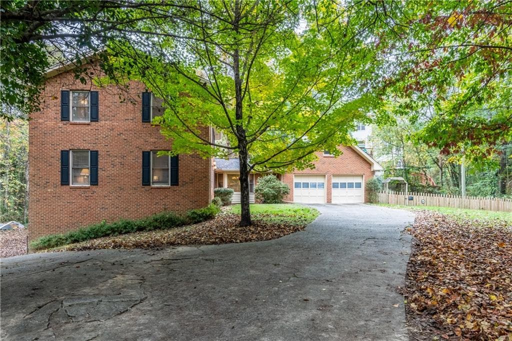 4415 KING VALLEY Drive, Smyrna, GA 30082 — most recent listing photo