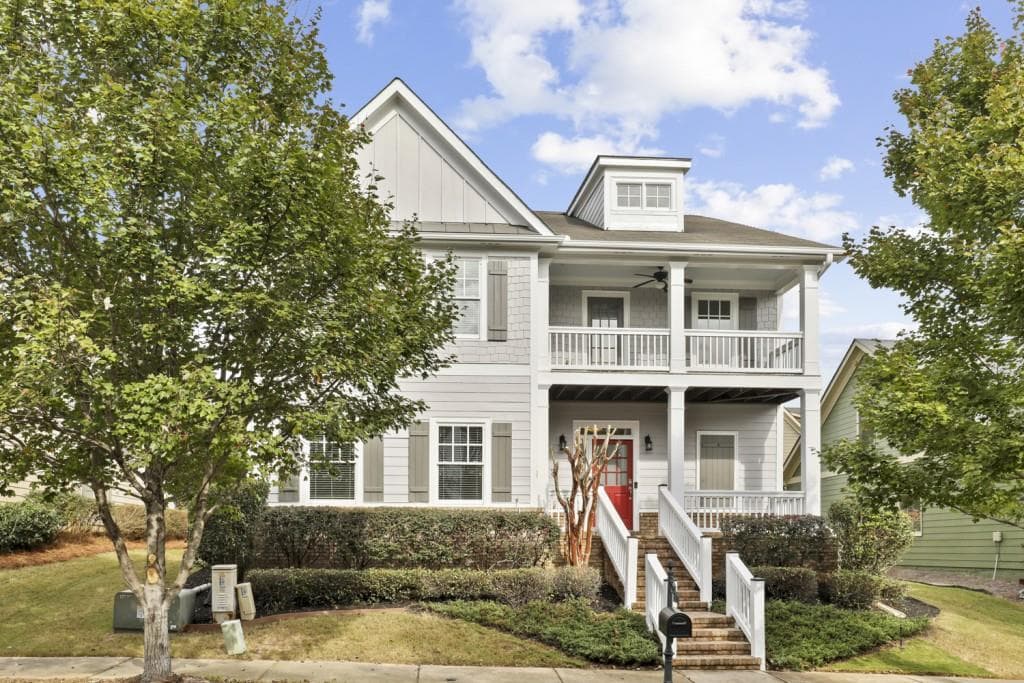 4 bedroom, 3 bathroom, 2,480 sq ft single family residence sold at 964 Westmoreland Circle, Atlanta, GA 30318