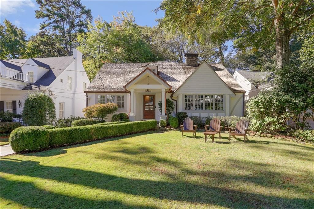 4 bedroom, 4 bathroom, 2,855 sq ft single family residence sold at 2802 Alpine Road, Atlanta, GA 30305