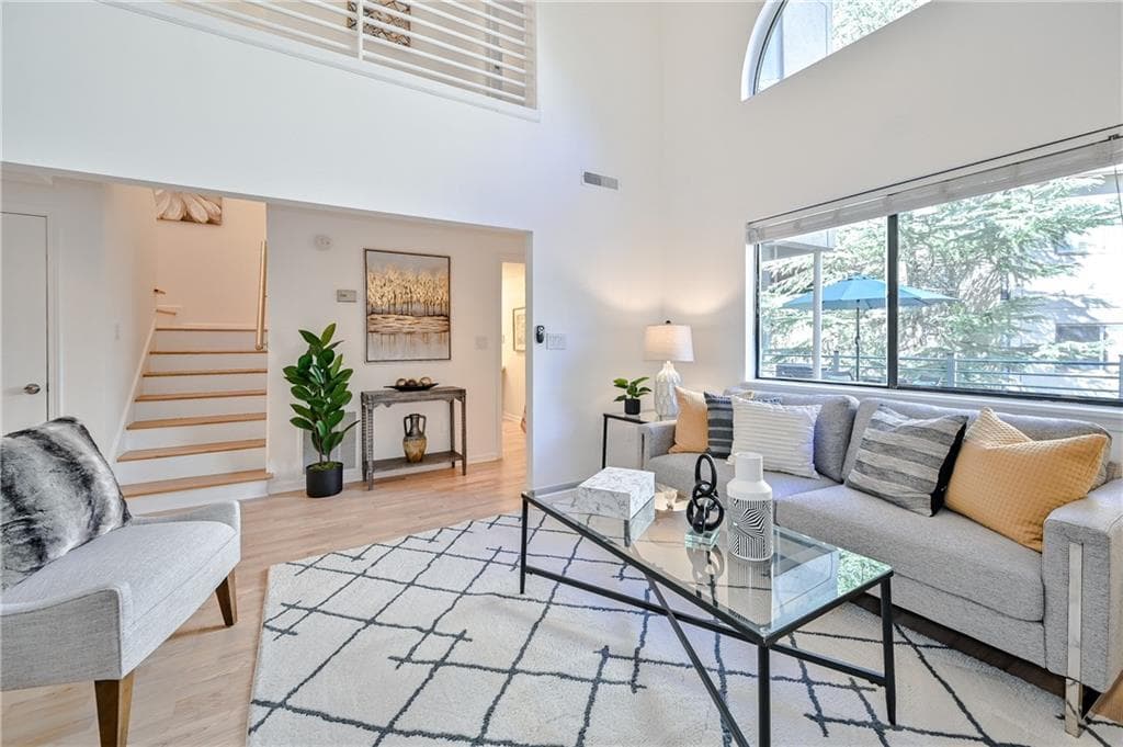 2 bedroom, 3 bathroom, 1,451 sq ft townhouse sold at 67 25th Street 8, Atlanta, GA 30309