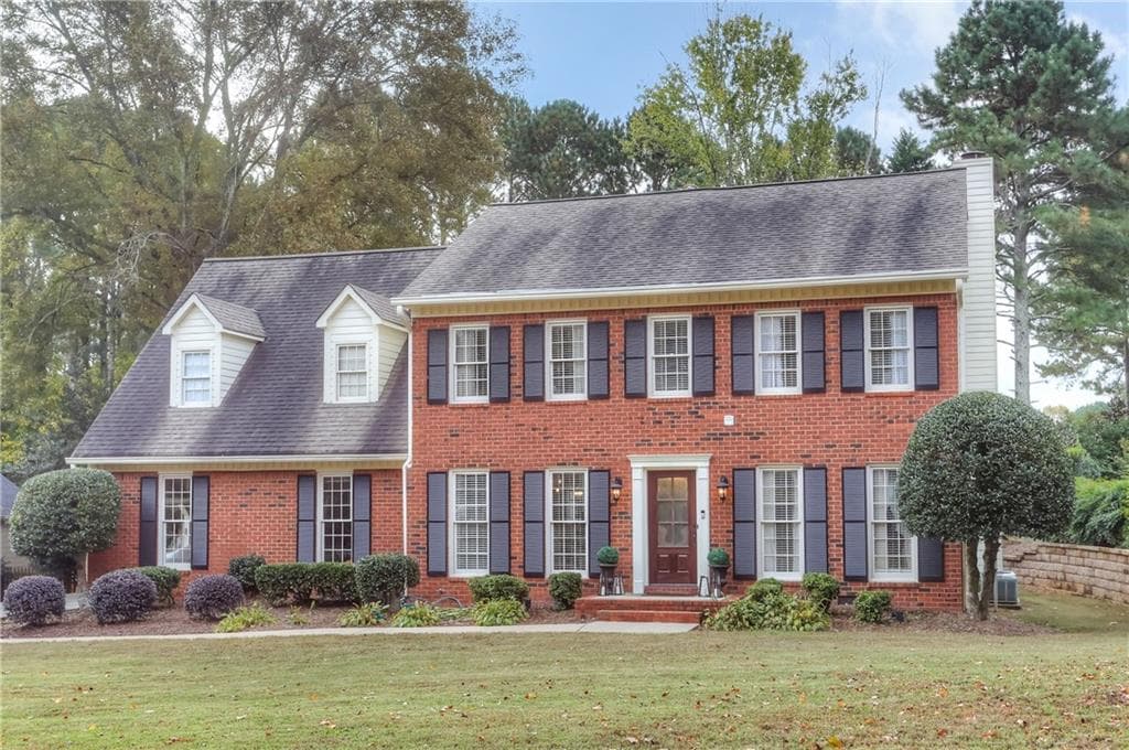 4 bedroom, 3 bathroom, 2,563 sq ft single family residence sold at 4364 Burnleigh Chase, Roswell, GA 30075