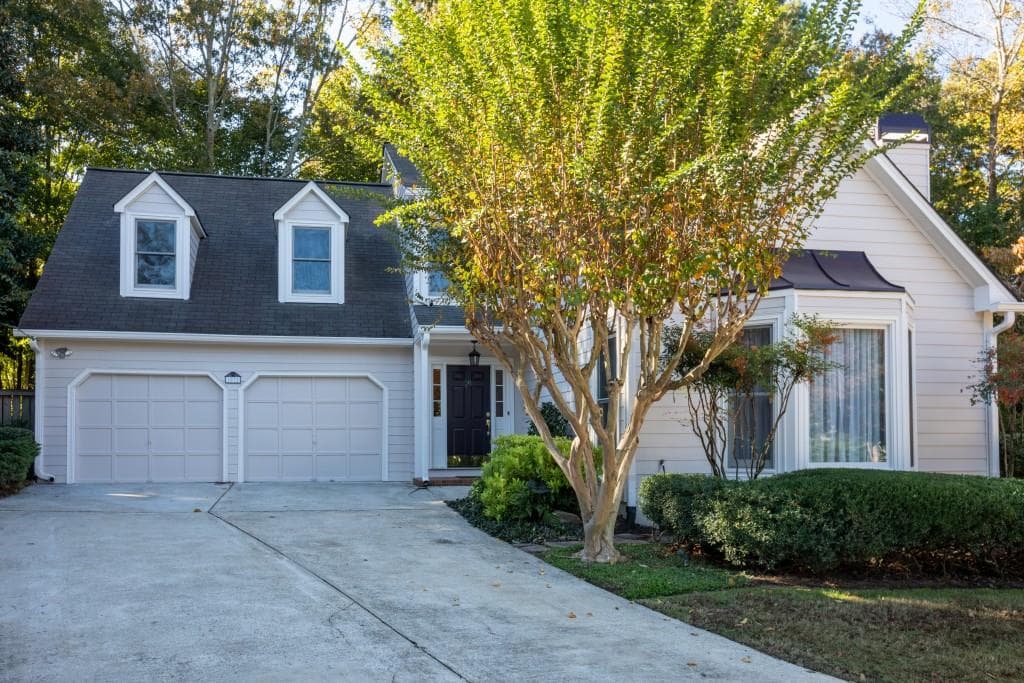 1075 Dunbarton Trace, Brookhaven, GA 30319 — most recent listing photo