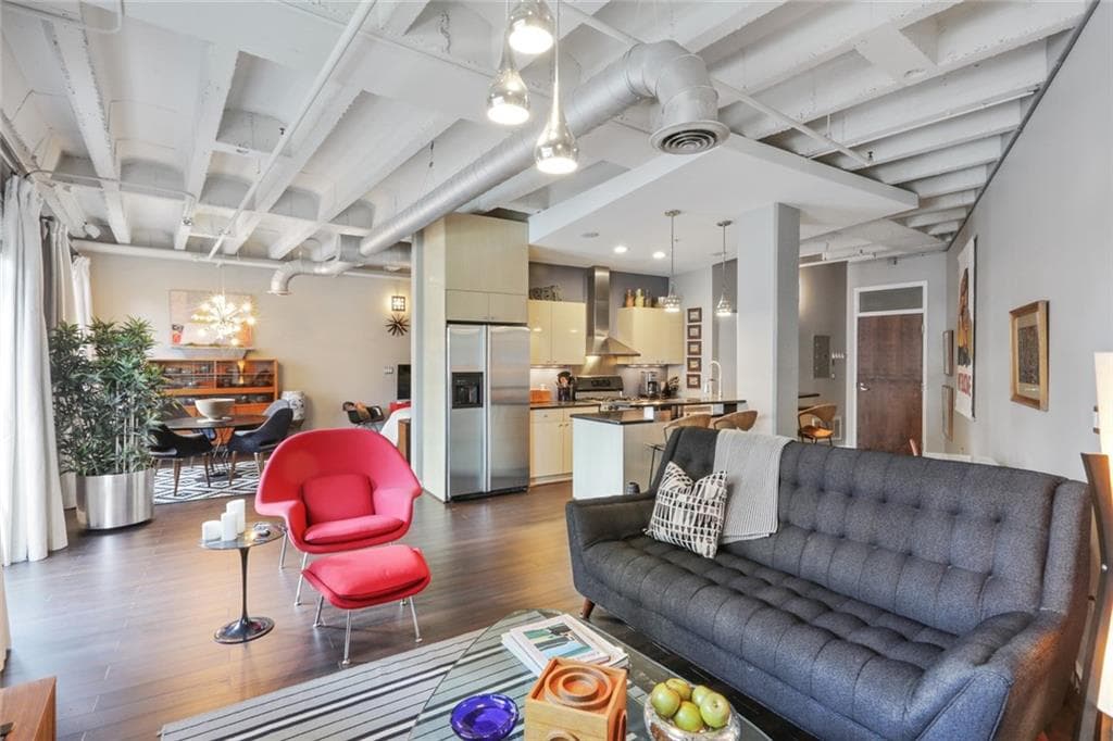 1 bedroom, 1 bathroom, 1,005 sq ft condominium sold at 805 Peachtree Street 203, Atlanta, GA 30308