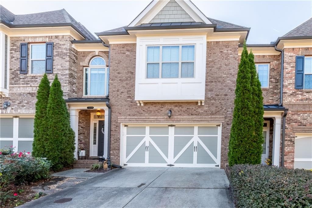 4 bedroom, 4 bathroom, 3,084 sq ft townhouse sold at 7690 Glisten Avenue, Atlanta, GA 30328