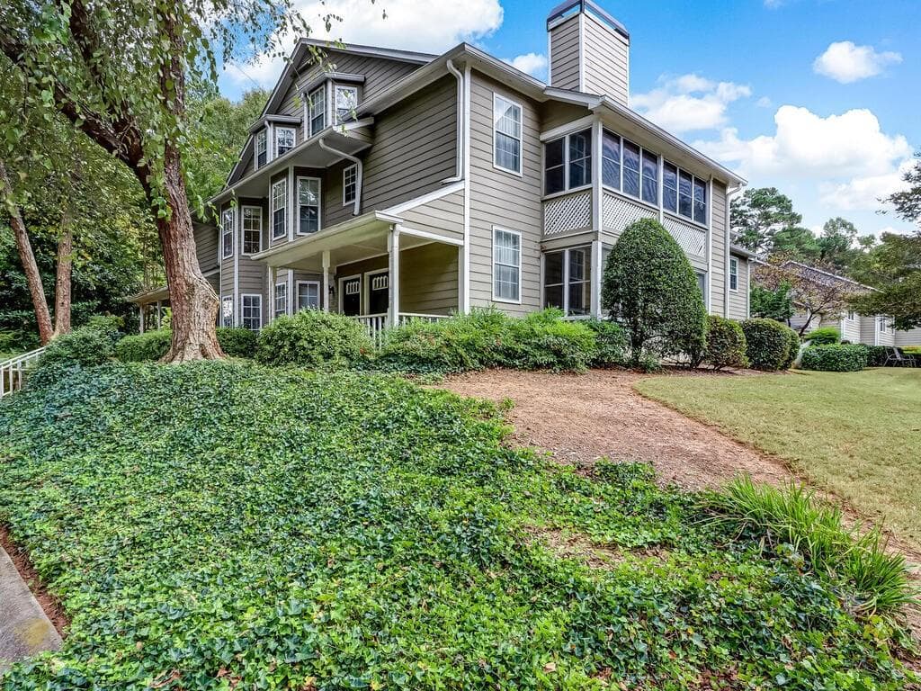 1519 Oakridge Court, Decatur, GA 30033 — most recent listing photo
