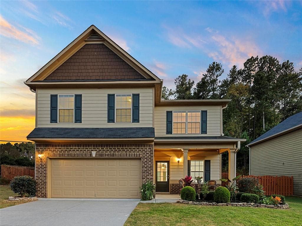 4 bedroom, 3 bathroom, 2,600 sq ft single family residence sold at 27 Stonewood Creek Drive, Dallas, GA 30132