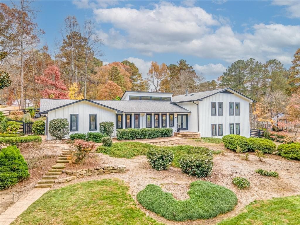 5404 Woodberry Circle, Marietta, GA 30068 — most recent listing photo