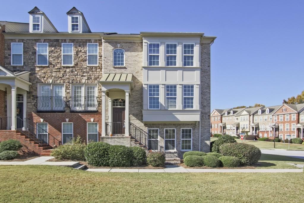 3 bedroom, 4 bathroom, 2,304 sq ft townhouse sold at 4741 Cheviot Way, Smyrna, GA 30080