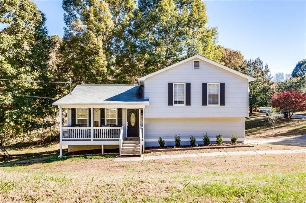 3 bedroom, 2 bathroom, 1,104 sq ft single family residence sold at 121 BROOKE Drive, Dallas, GA 30157