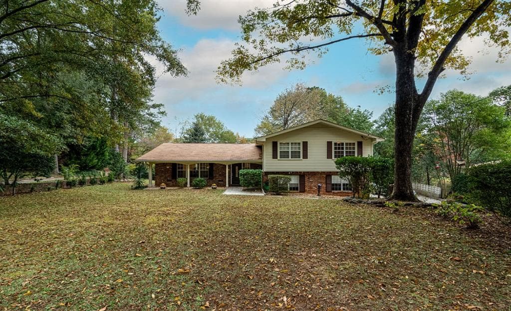2585 LAKE FLAIR Circle, Atlanta, GA 30345 — most recent listing photo