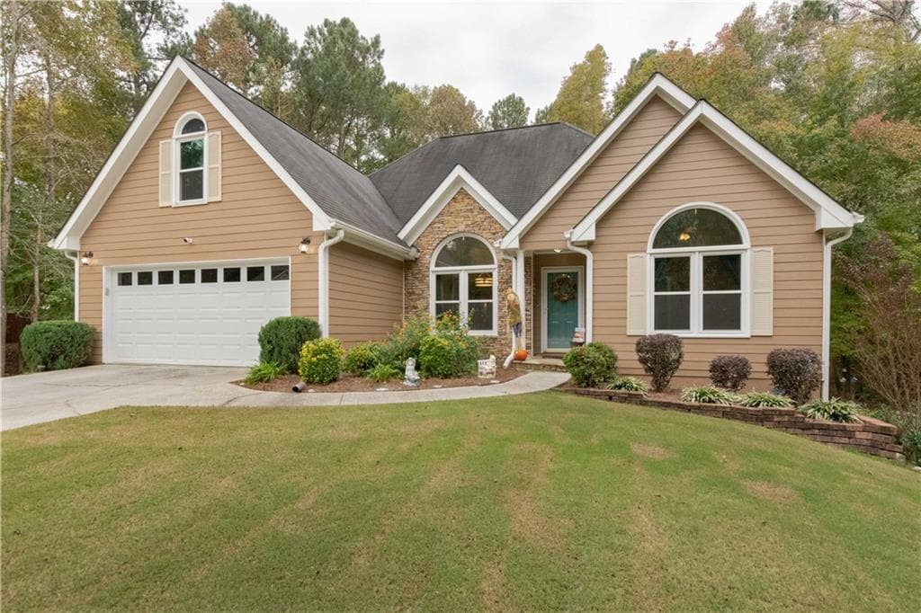 4 bedroom, 3 bathroom, 4,087 sq ft single family residence sold at 404 Wisteria Place Circle, Grayson, GA 30017