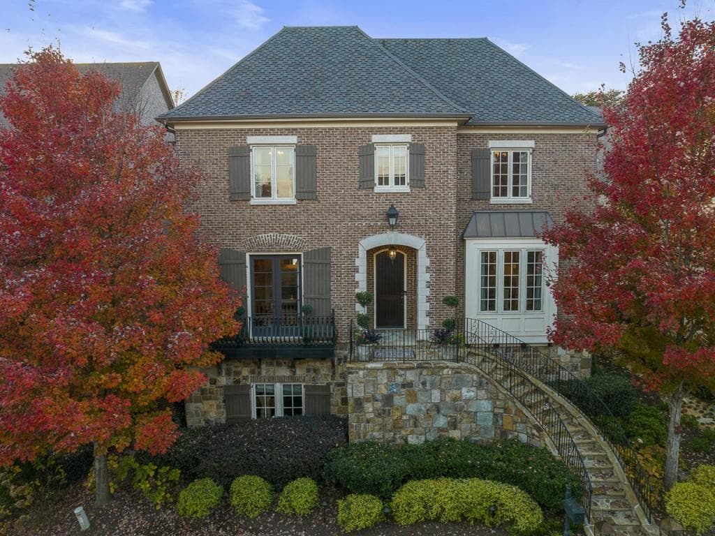 5 bedroom, 5 bathroom, 5,595 sq ft single family residence sold at 3766 Paces Lookout Circle, Atlanta, GA 30339