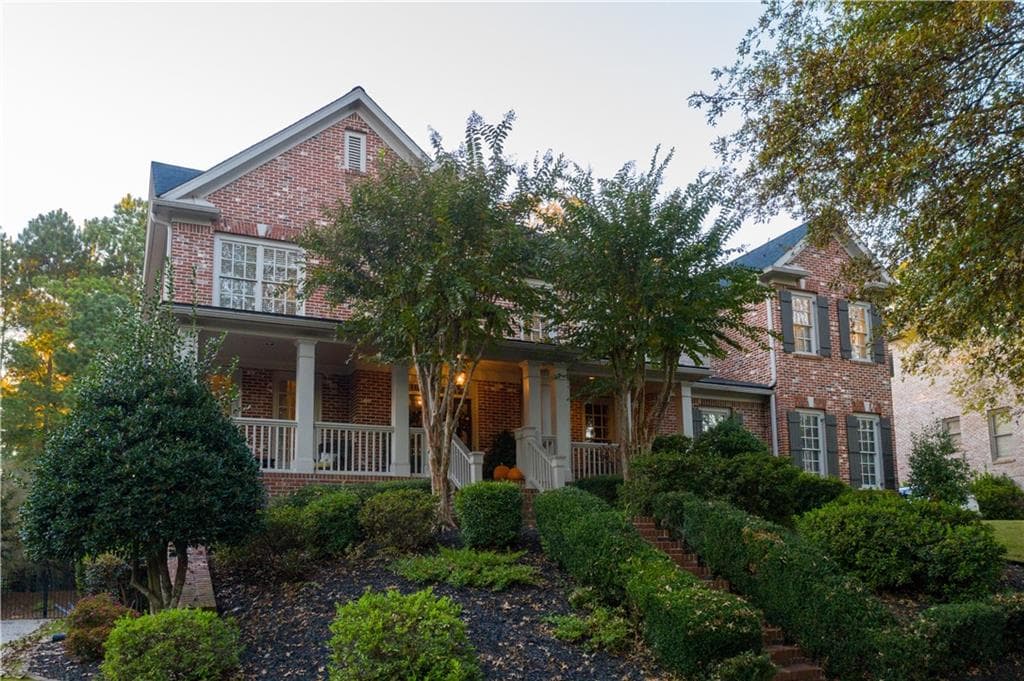 5 bedroom, 5 bathroom, 5,608 sq ft single family residence sold at 4892 Tarry Post Lane, Suwanee, GA 30024