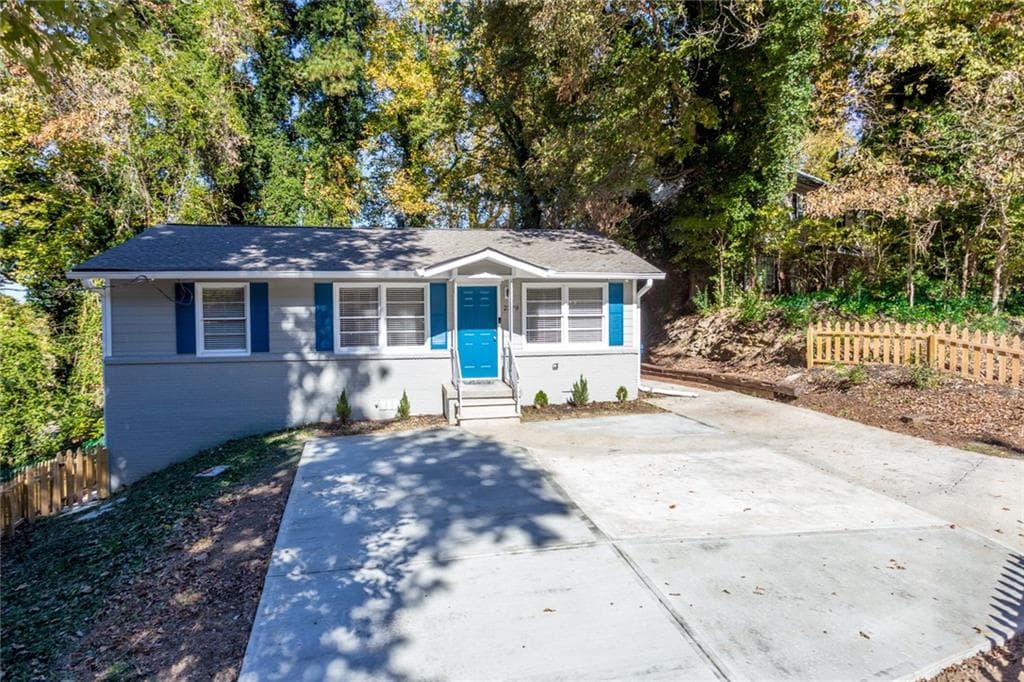 3 bedroom, 1 bathroom, 840 sq ft single family residence sold at 2379 Perry Boulevard, Atlanta, GA 30318