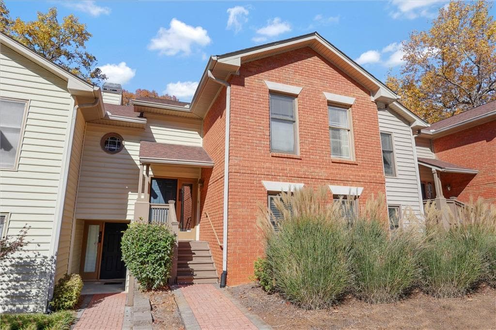 404 Garden Court, Sandy Springs, GA 30328 — most recent listing photo