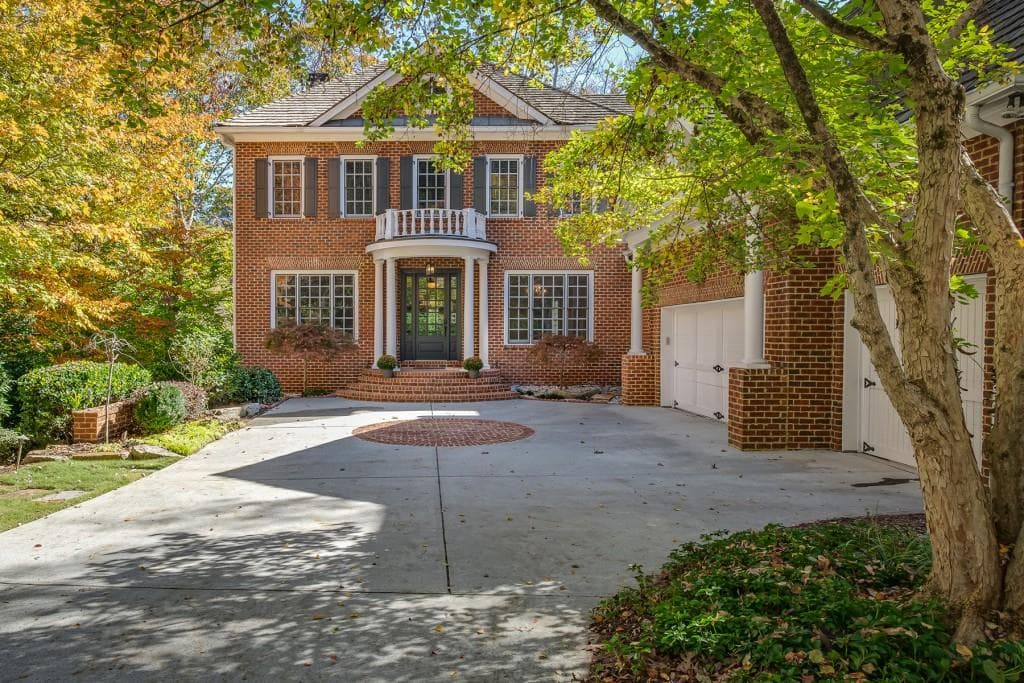 4565 Peachtree Dunwoody Road, Sandy Springs, GA 30342 — most recent listing photo