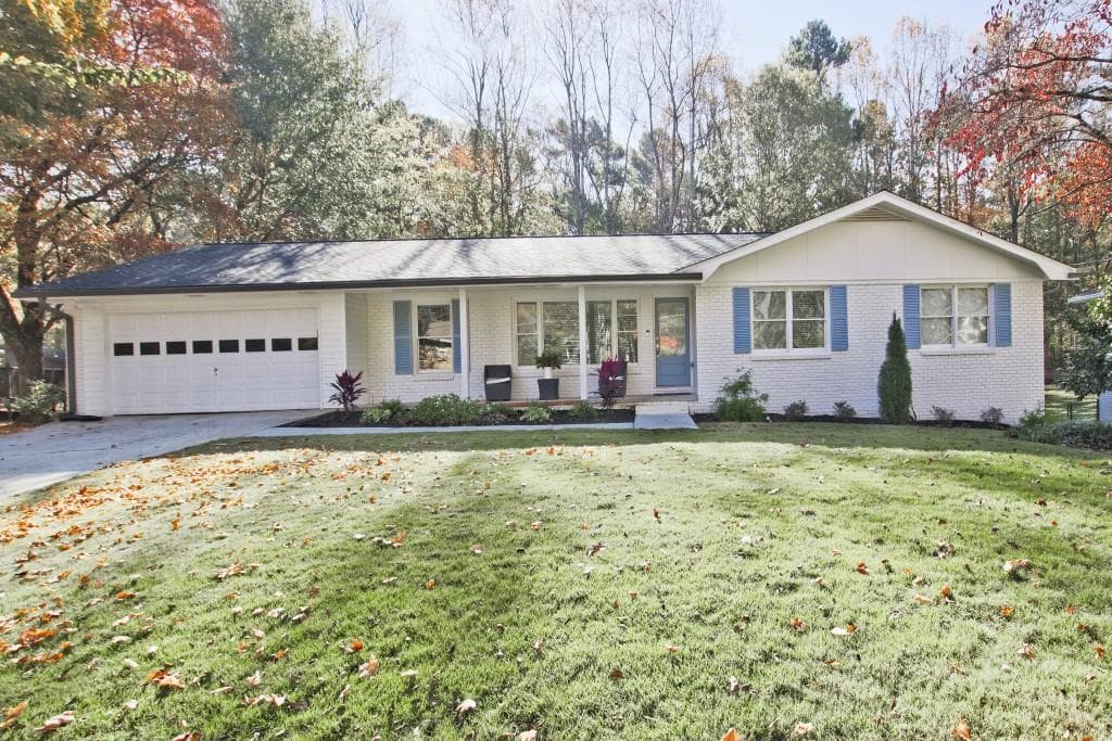 4 bedroom, 3 bathroom, 3,034 sq ft single family residence sold at 640 N Thomas Lane, Smyrna, GA 30082