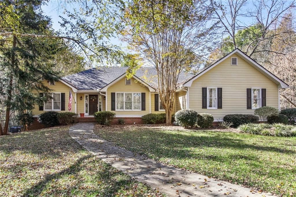 5 bedroom, 3 bathroom, 3,800 sq ft single family residence sold at 11600 Houze Road, Roswell, GA 30076