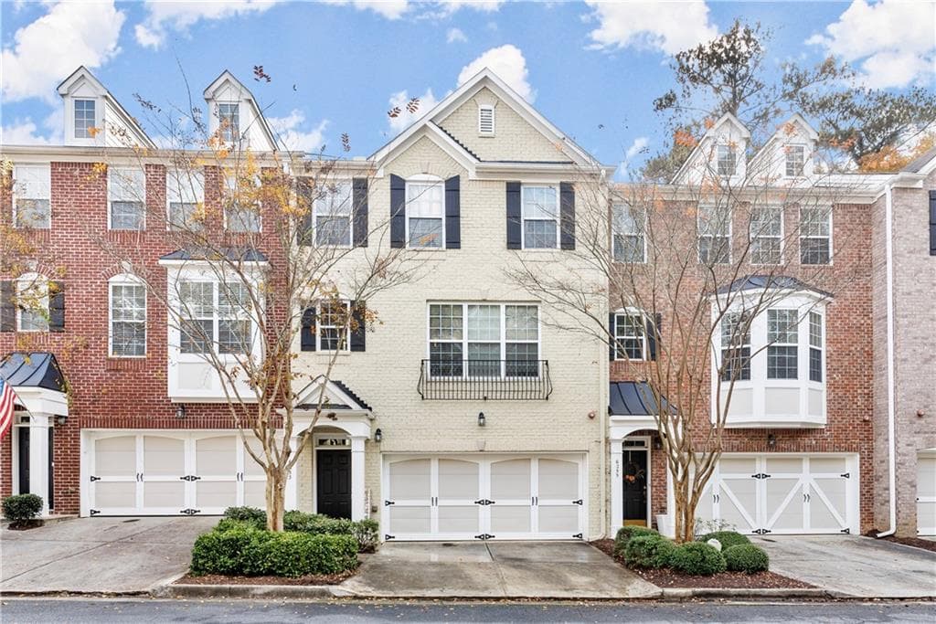 3 bedroom, 3 bathroom, 2,480 sq ft townhouse sold at 6253 Sawtooth Oak Court, Mableton, GA 30126