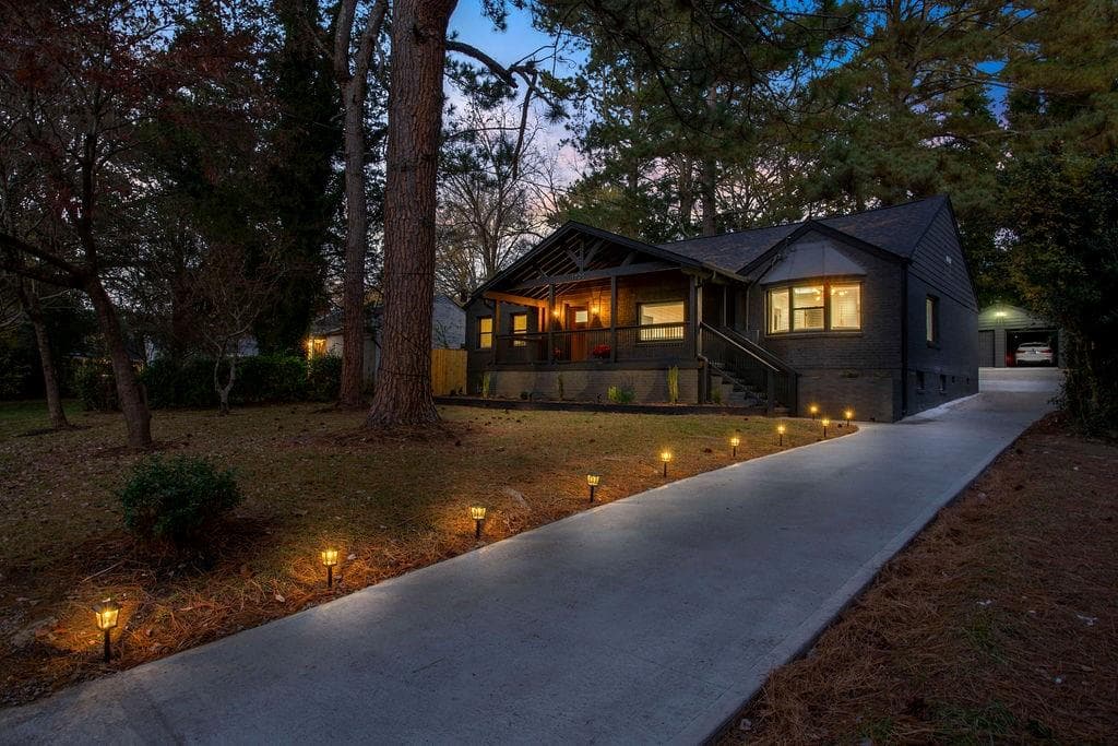 3 bedroom, 3 bathroom, 2,283 sq ft single family residence sold at 1705 Ezra Church Drive, Atlanta, GA 30314