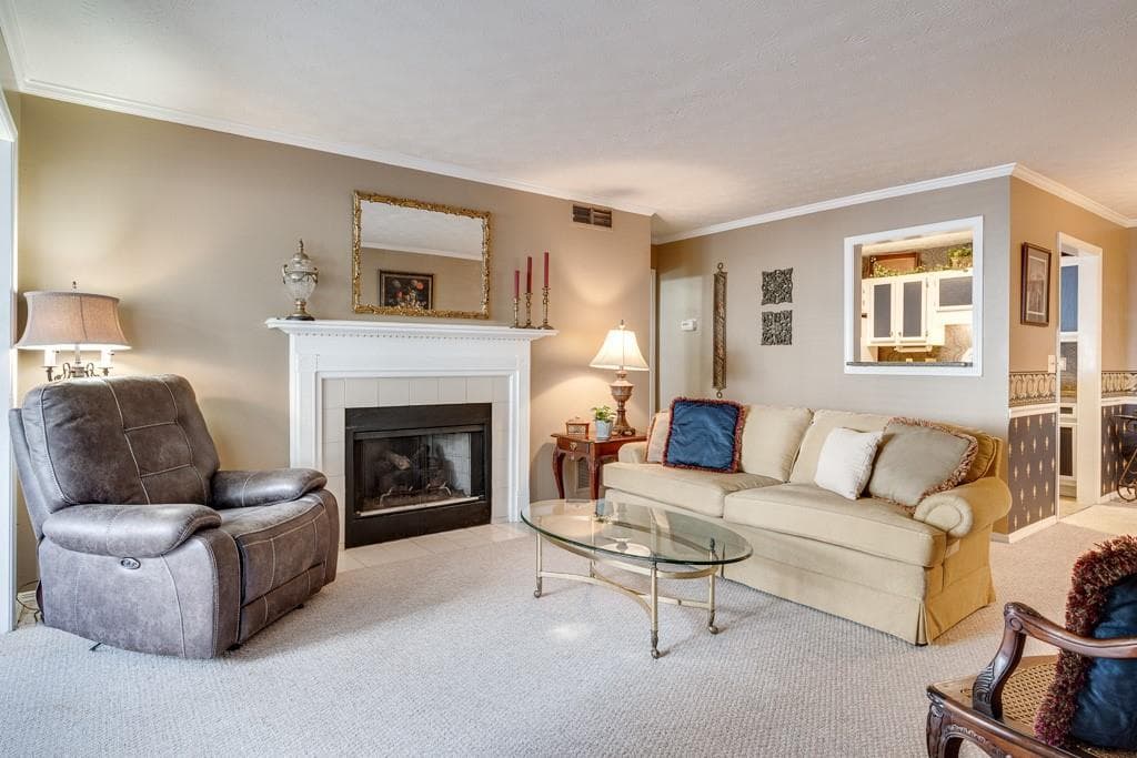 401 Gettysburg Place, Sandy Springs, GA 30350 — most recent listing photo