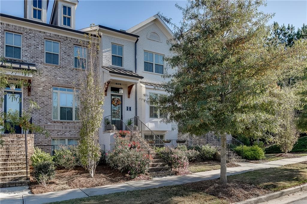 3 bedroom, 4 bathroom, 2,074 sq ft townhouse sold at 1509 Huntwood Court, Suwanee, GA 30024