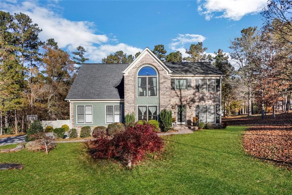 4 bedroom, 3 bathroom, 2,690 sq ft single family residence sold at 26 PICKETTS LAKE Way, Acworth, GA 30101