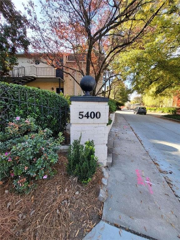 1 bedroom, 1 bathroom condominium sold at 5400 Roswell Road G2, Sandy Springs, GA 30342