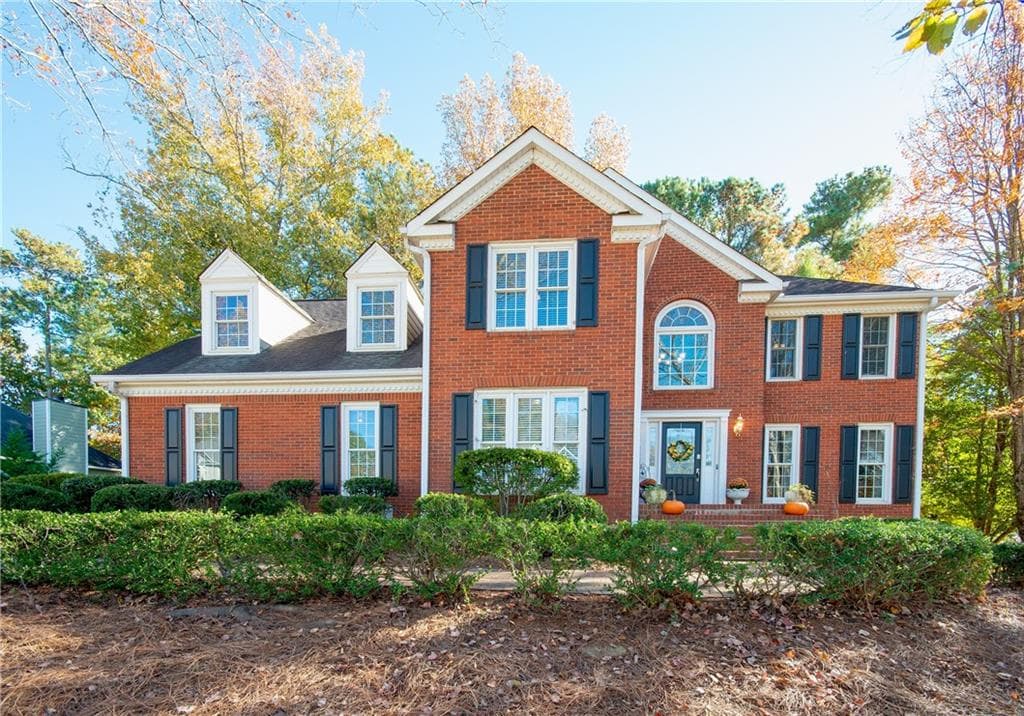 5 bedroom, 4 bathroom, 3,699 sq ft single family residence sold at 810 Devenish Lane, Roswell, GA 30075