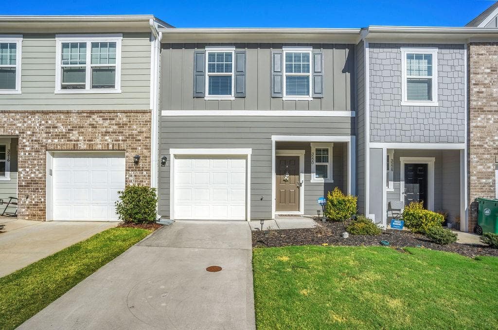3220 Tarian Way, Decatur, GA 30034 — most recent listing photo