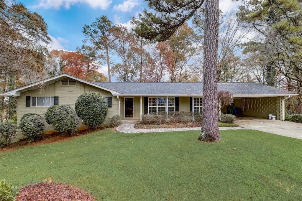 4 bedroom, 3 bathroom, 1,896 sq ft single family residence sold at 2964 Applewood Court, Atlanta, GA 30345