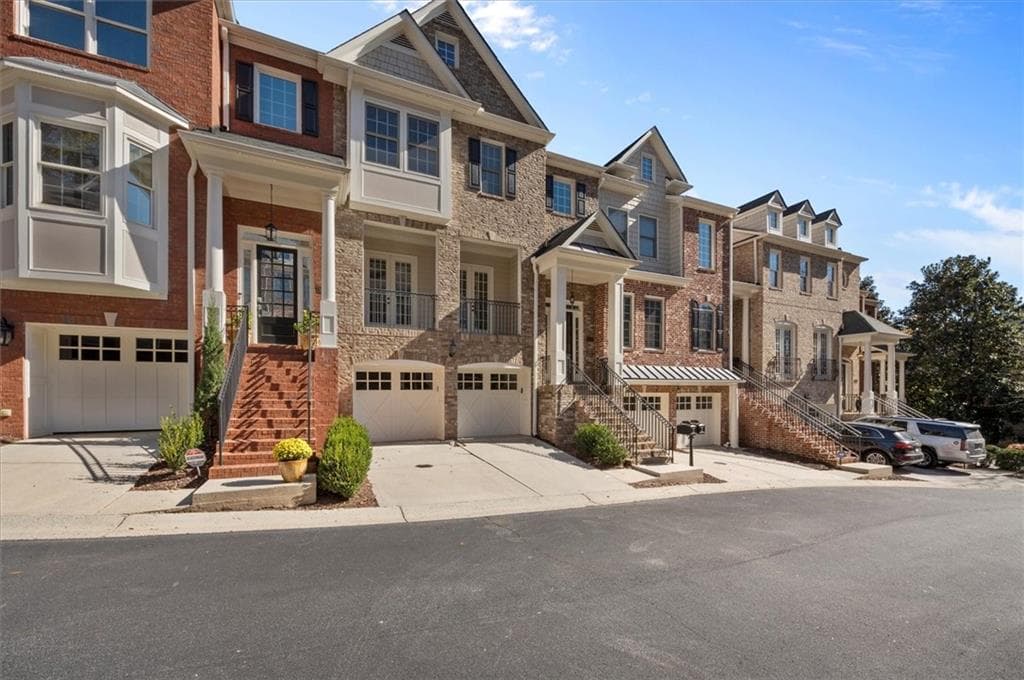5945 Reddington Way, Sandy Springs, GA 30328 — most recent listing photo