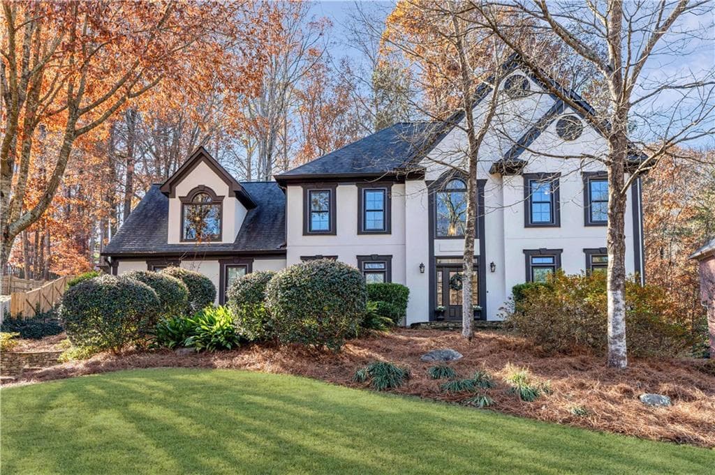5 bedroom, 4 bathroom, 4,478 sq ft single family residence sold at 110 Kensington Pond Court, Roswell, GA 30075