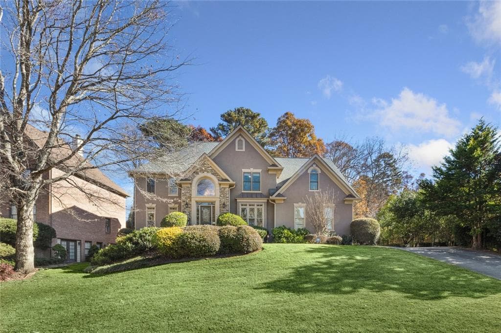 6 bedroom, 5 bathroom, 5,916 sq ft single family residence sold at 12175 Magnolia Circle, Alpharetta, GA 30005