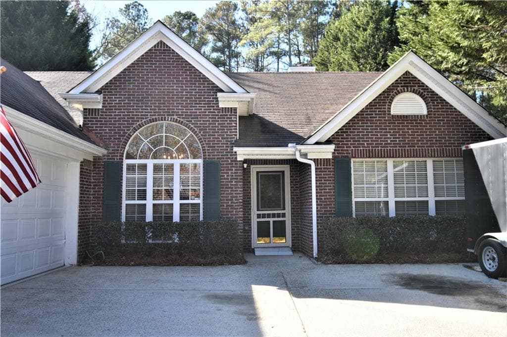 6133 Glen Oak Drive, Flowery Branch, GA 30542 — most recent listing photo