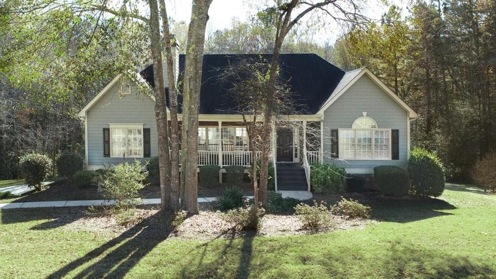 4 bedroom, 3 bathroom single family residence sold at 118 Sweetbriar Ct, Canton, GA 30115