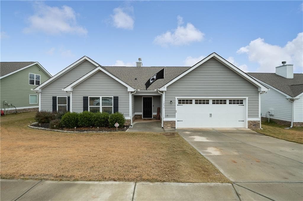 4 bedroom, 2 bathroom, 2,124 sq ft single family residence sold at 1234 Oak Springs Way, Statham, GA 30666