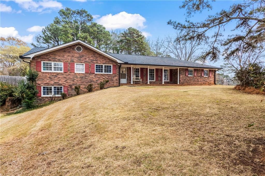 3 bedroom, 2 bathroom, 2,418 sq ft single family residence sold at 2192 TIMBER Lane, Snellville, GA 30078