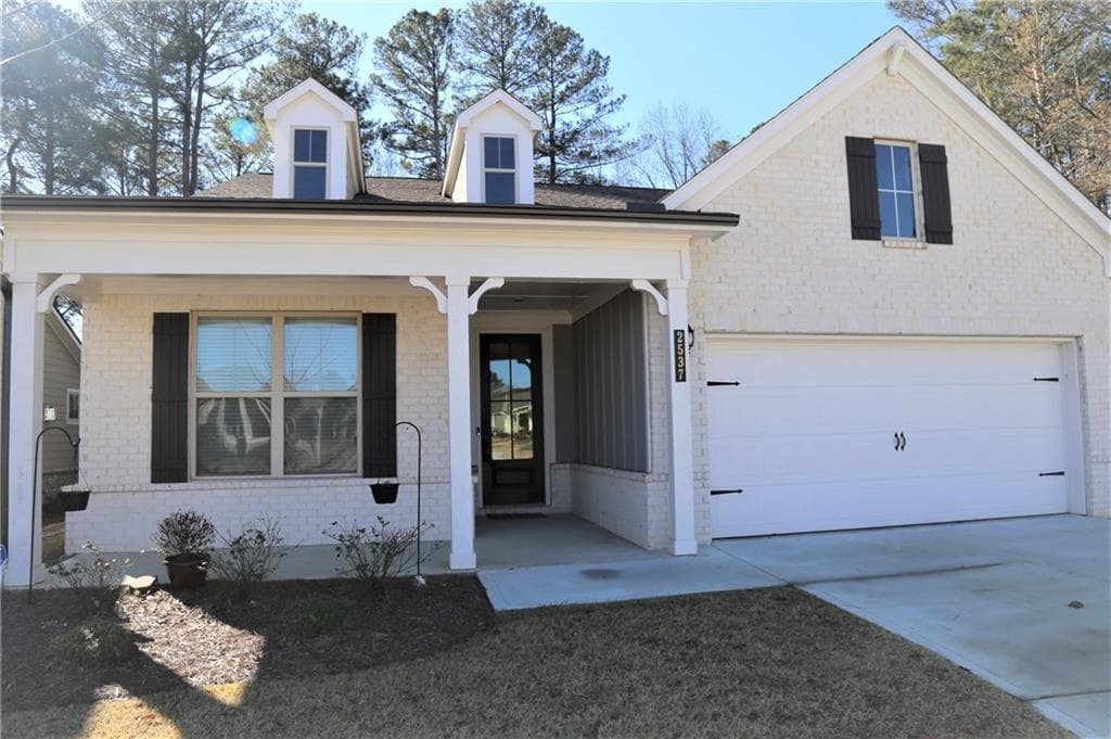 3 bedroom, 2 bathroom, 3,007 sq ft single family residence sold at 2537 Oak Barrel Drive, Snellville, GA 30078