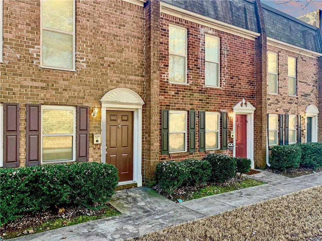 205 Winding River Drive F, Sandy Springs, GA 30350 — most recent listing photo
