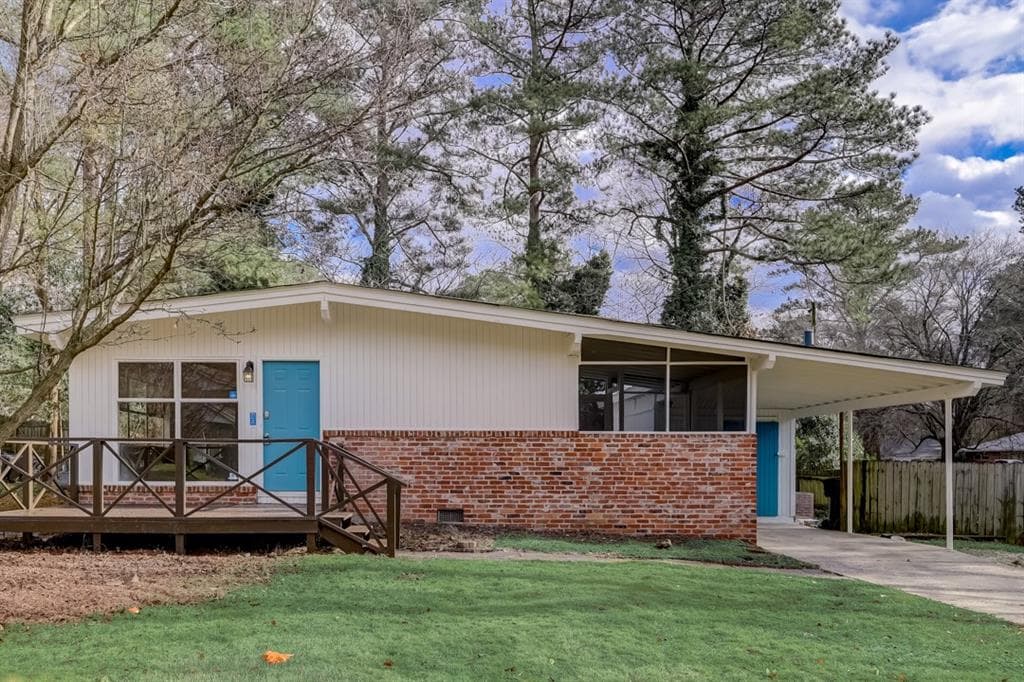 3 bedroom, 2 bathroom, 1,150 sq ft single family residence sold at 3131 Laventure, Atlanta, GA 30341