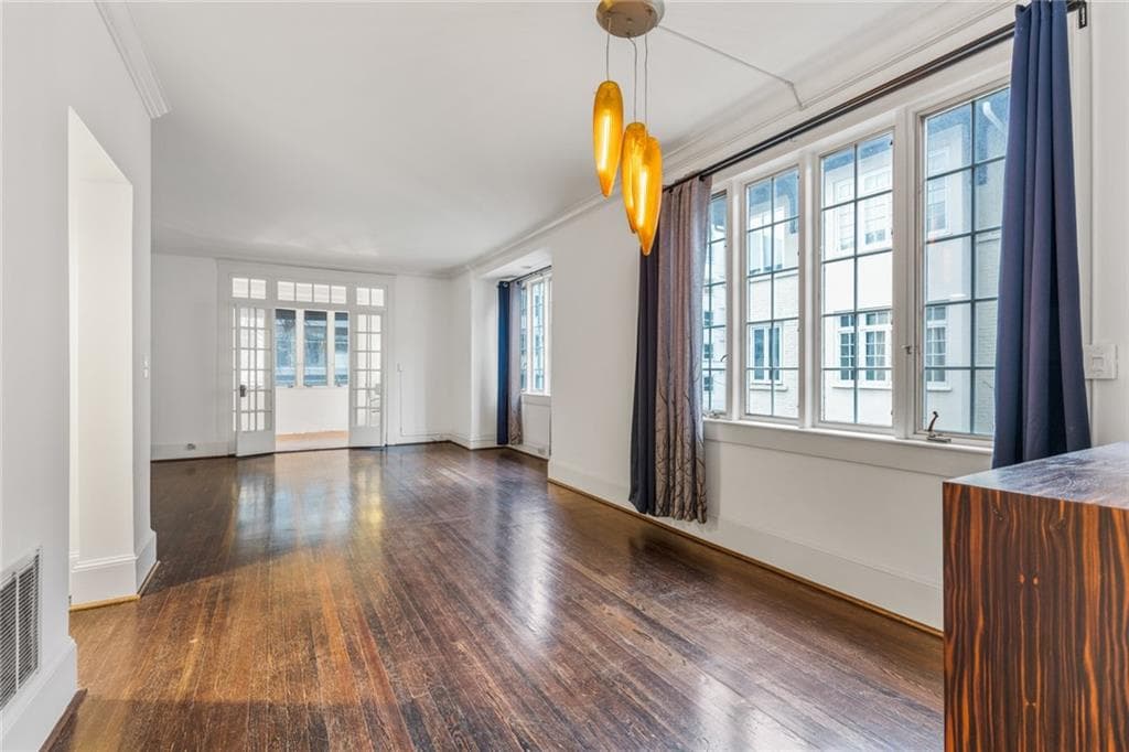 2 bedroom, 2 bathroom, 2,143 sq ft condominium sold at 754 Juniper Street 6, Atlanta, GA 30308