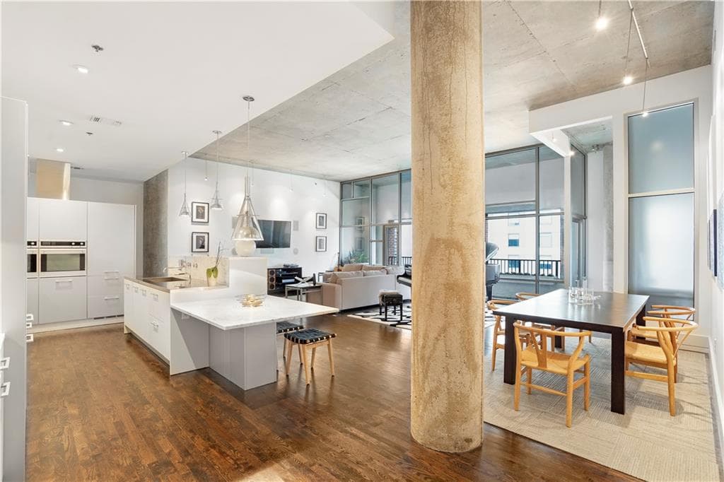 2 bedroom, 3 bathroom, 2,055 sq ft condominium sold at 845 Spring Street PH5, Atlanta, GA 30308