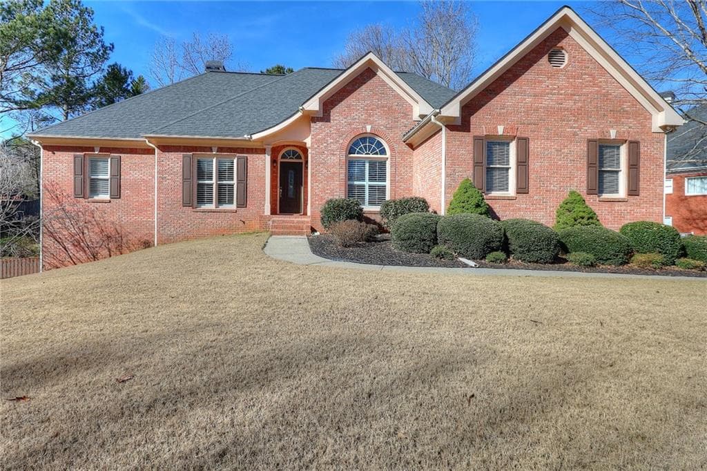 4 bedroom, 4 bathroom, 3,829 sq ft single family residence sold at 4940 Duncans Lake Drive, Buford, GA 30519