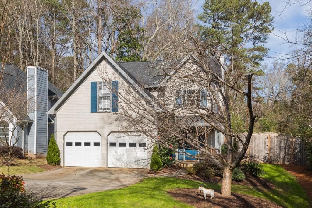 4 bedroom, 3 bathroom single family residence sold at 2886 Royal Bluff, Decatur, GA 30030